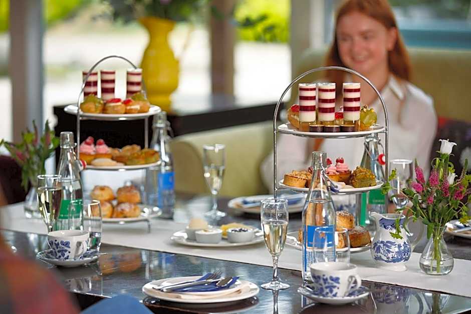 Horse & Jockey Hotel