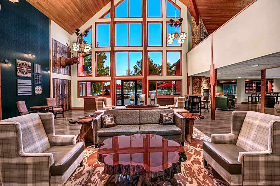 Holiday Inn Express & Suites Hayward By IHG