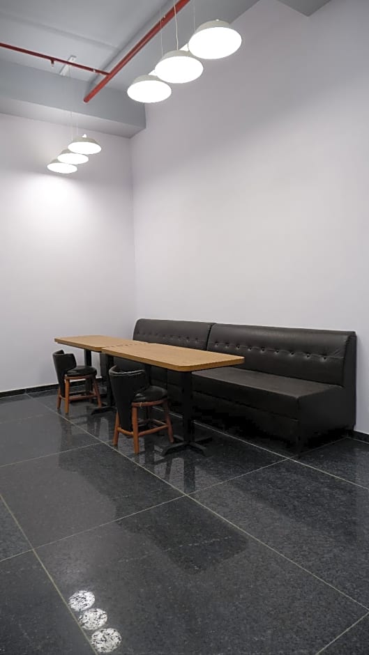 Hotel Downtown Orbit