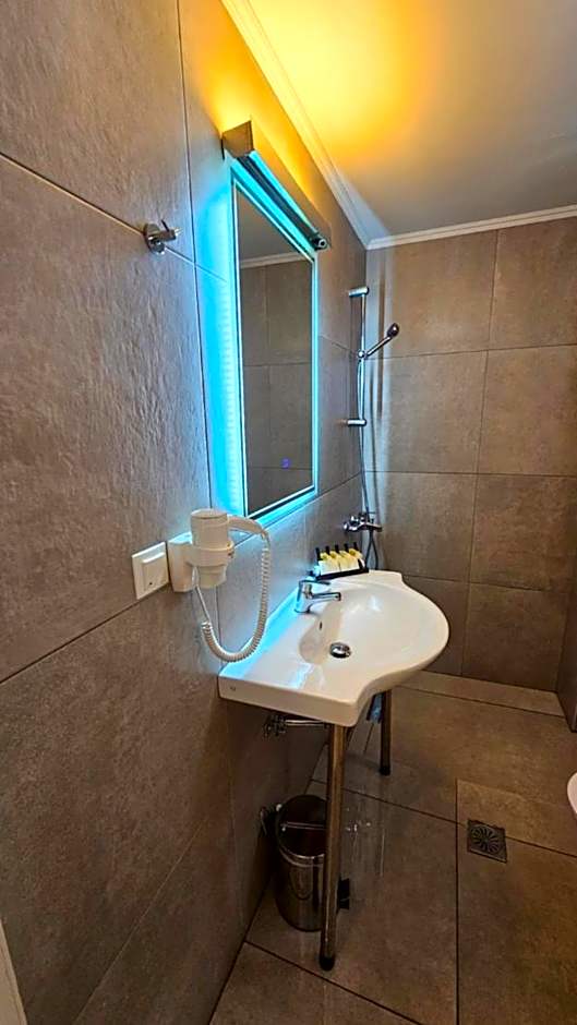 Atlantis Boutique City Hotel