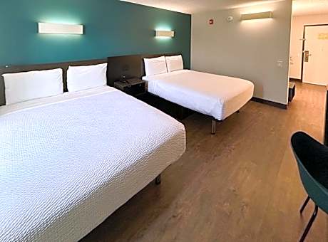 Queen Room with Two Queen Beds - Non-Smoking