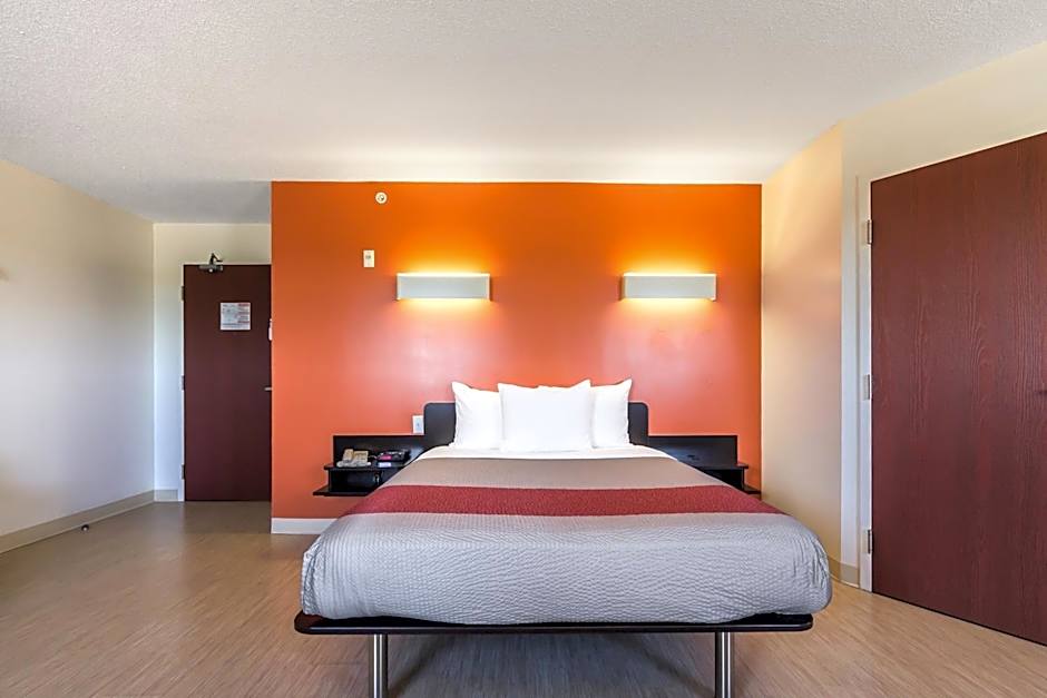 Motel 6 Kingston Ontario