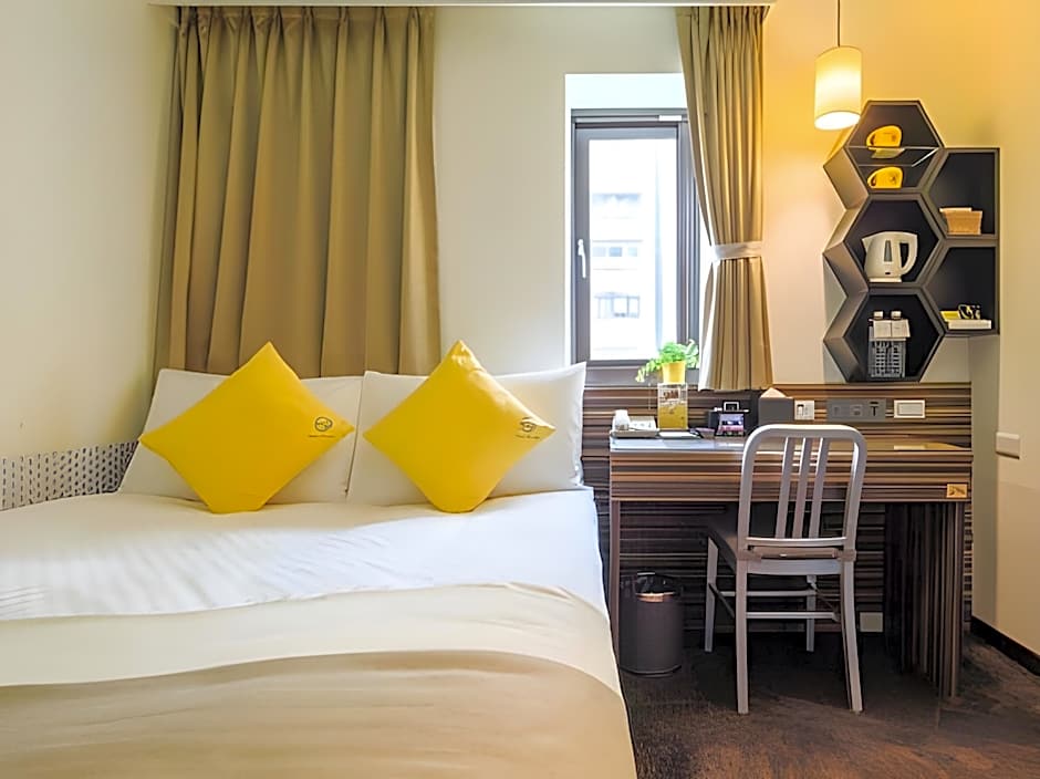 Bee House by Cosmos Creation