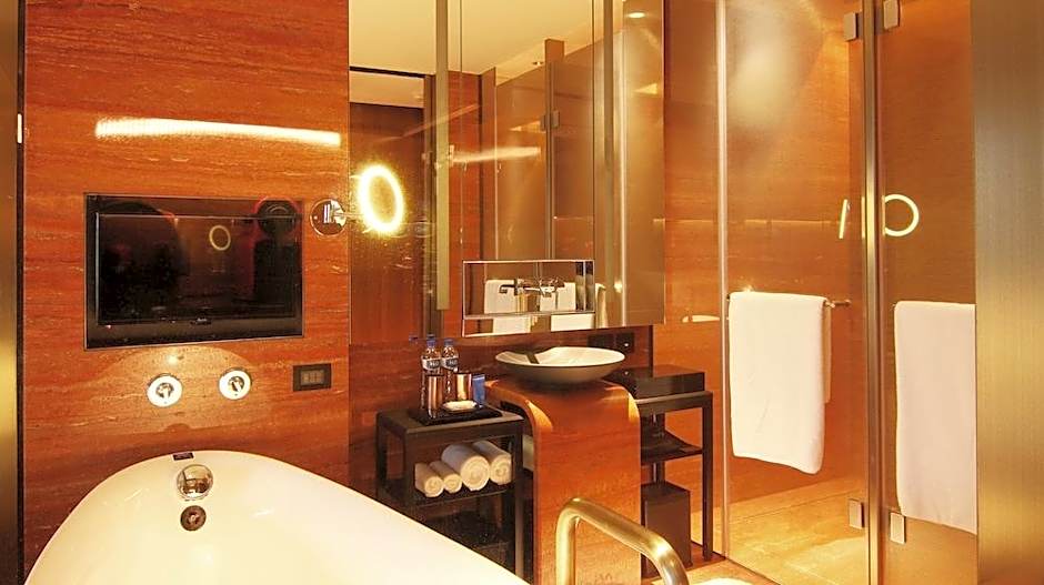 H2O HOTEL