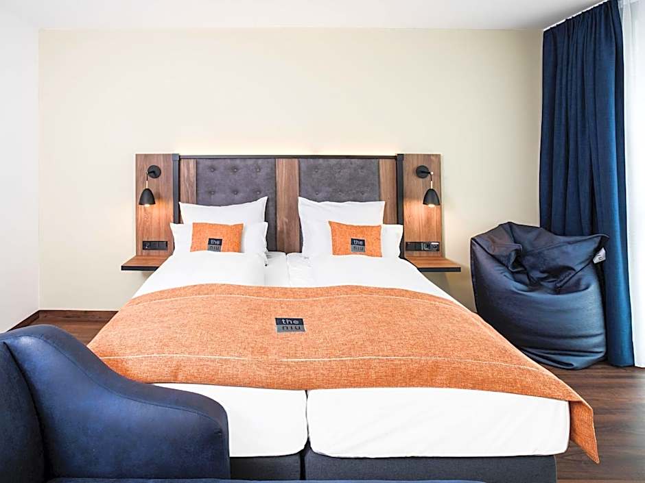 Holiday Inn - the niu, Saddle Furth By IHG