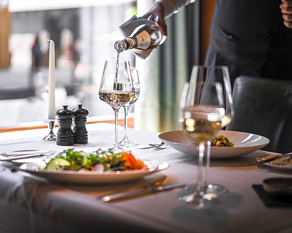 Glarnischhof by TRINITY