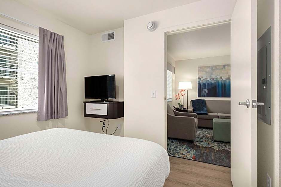 WaterWalk Extended Stay by Wyndham Minneapolis - Plymouth