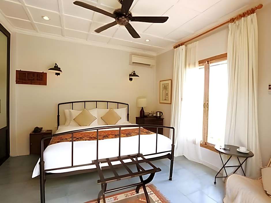 Brown Feather Hotel