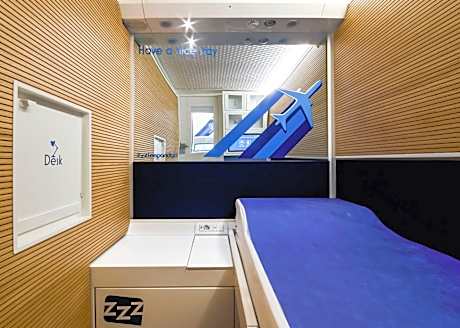 Resting Pods - ZzzleepandGo VCE Venice Airport