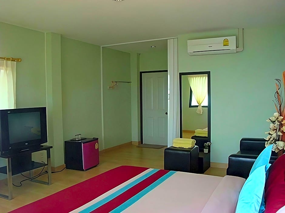 Sea beach Koh Larn 2 Hotel