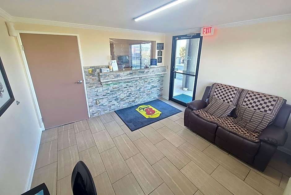 Super 8 by Wyndham McGehee