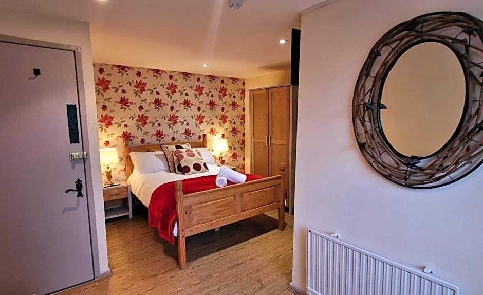 The Strawbury Duck Inn