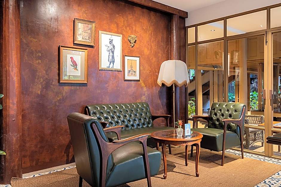 Syama Ayudhya, Residence & Café