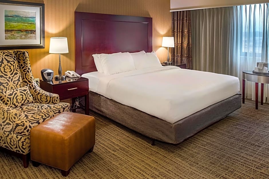 Crowne Plaza St. Louis Airport