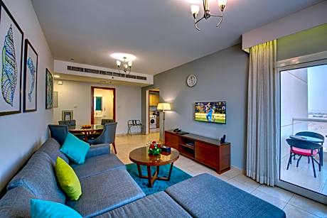 One-Bedroom Apartment with Balcony