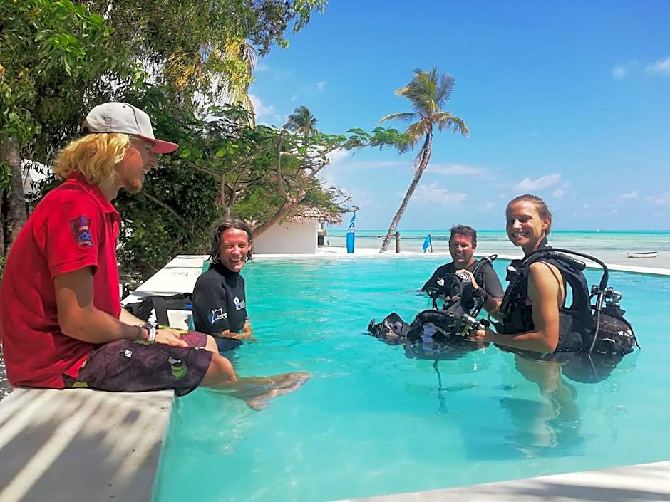 Red Monkey Beach Lodge