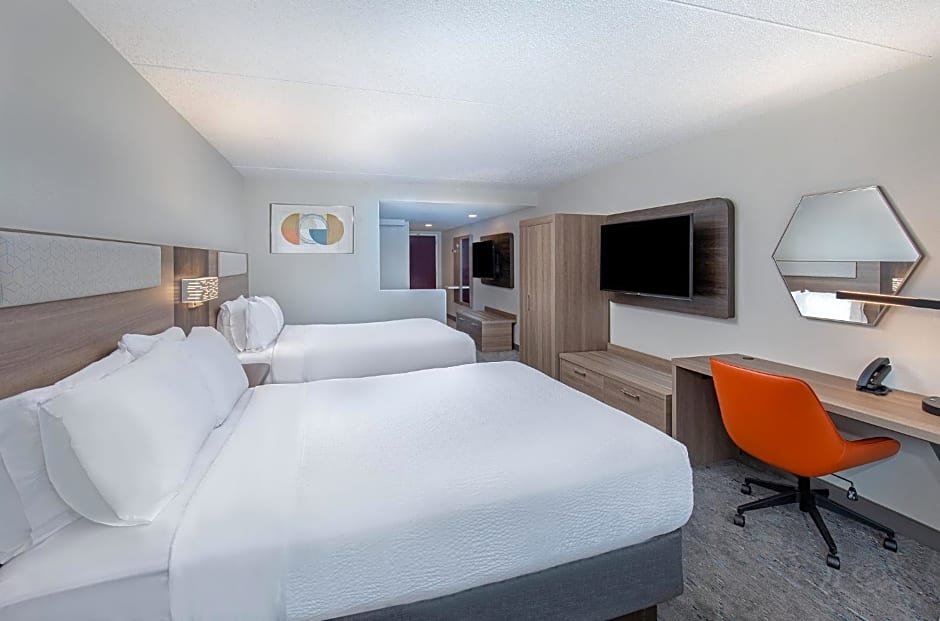 Holiday Inn Express & Suites Columbus at Northlake By IHG