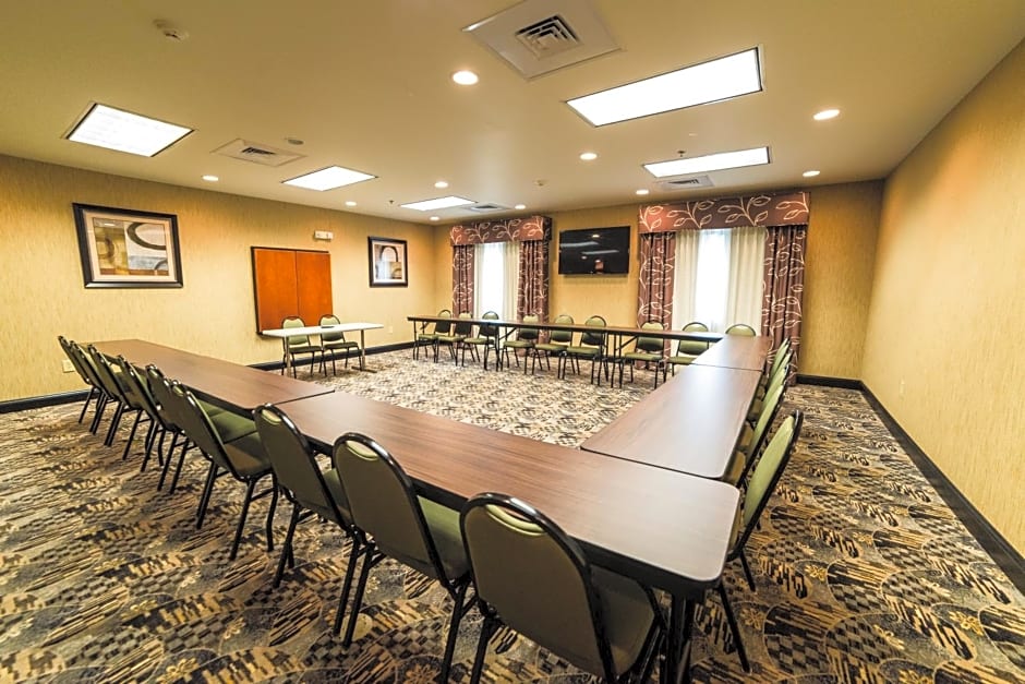 Holiday Inn Express Hotels & Suites Rockingham West By IHG