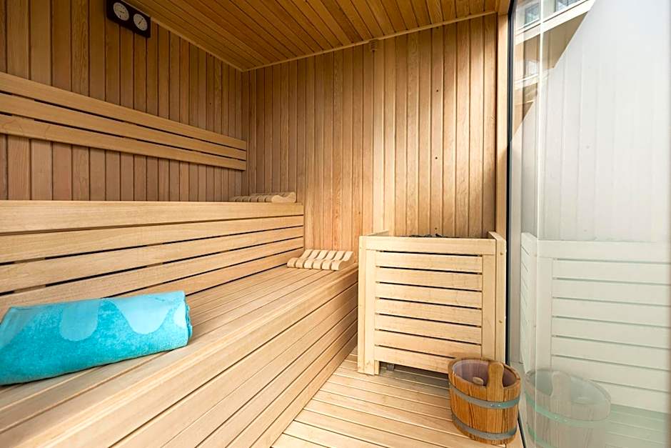 VIVA Golf Adults Only 18+