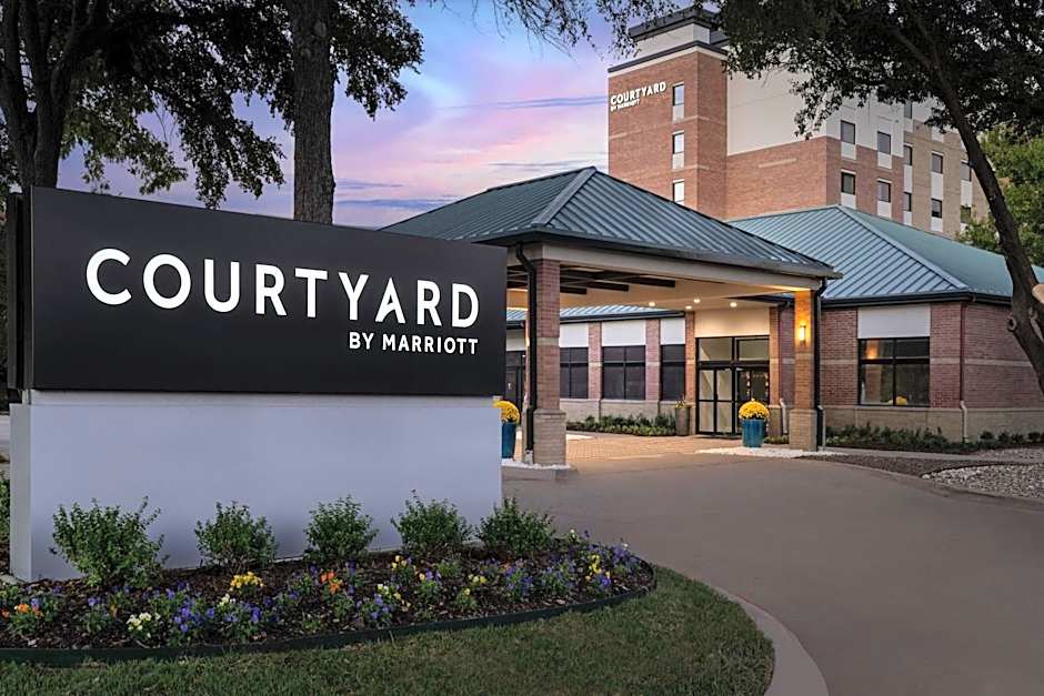Courtyard by Marriott Dallas Addison/Quorum Drive