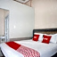 OYO 93003 B32 Homestay