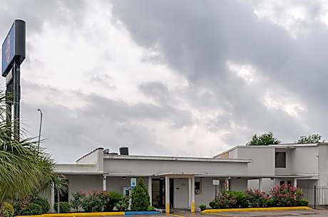 Motel 6-New Orleans, LA - Near Downtown
