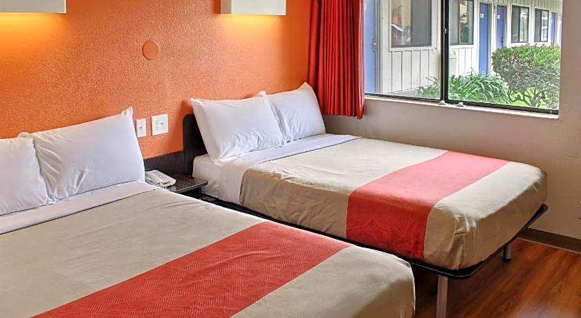 Motel 6 Pismo Beach