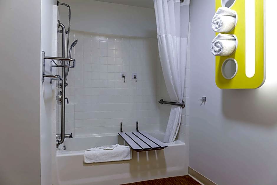 Motel 6-Swift Current, SK