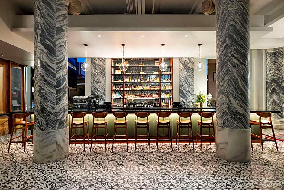 The Candler Hotel Atlanta, Curio Collection by Hilton