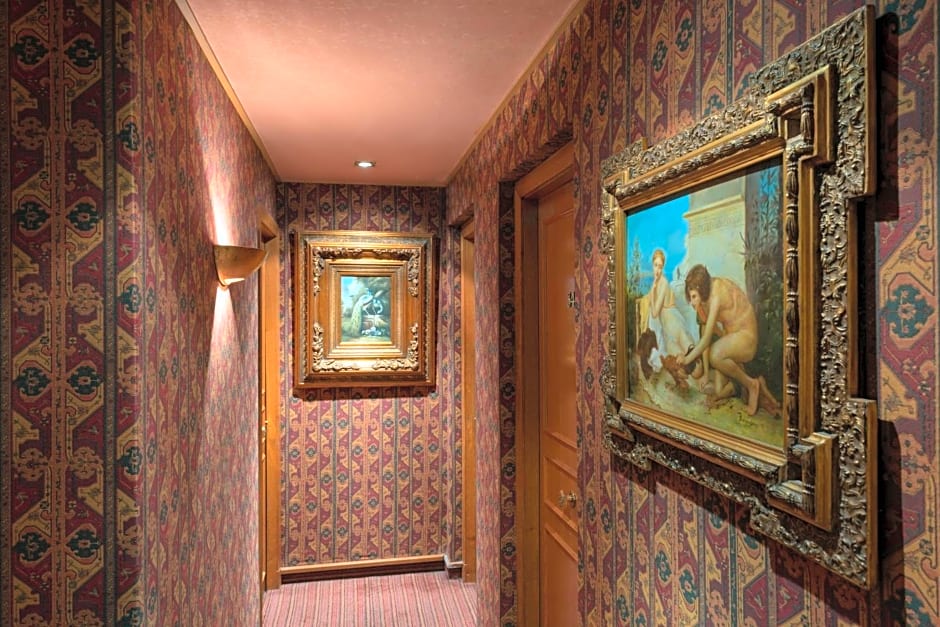 Neuilly Park Hotel