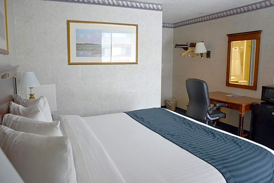 Travelodge by Wyndham Milwaukee