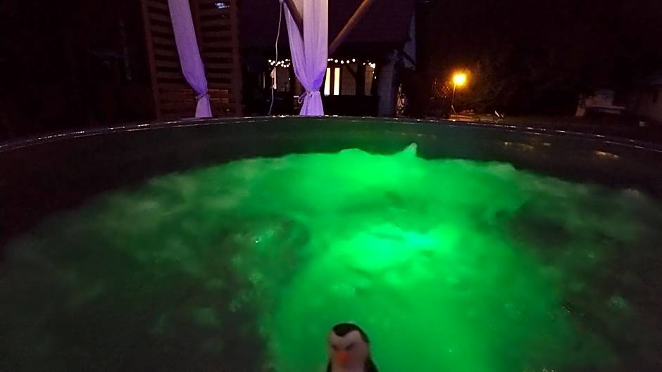 Ranczo w lesie - domki z jacuzzi