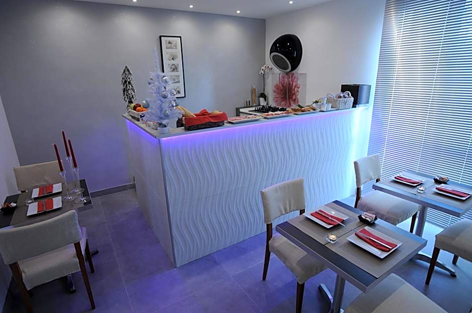 H5-5H Luxury Room