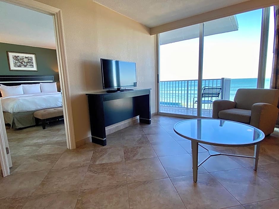 Radisson Suite Hotel Oceanfront