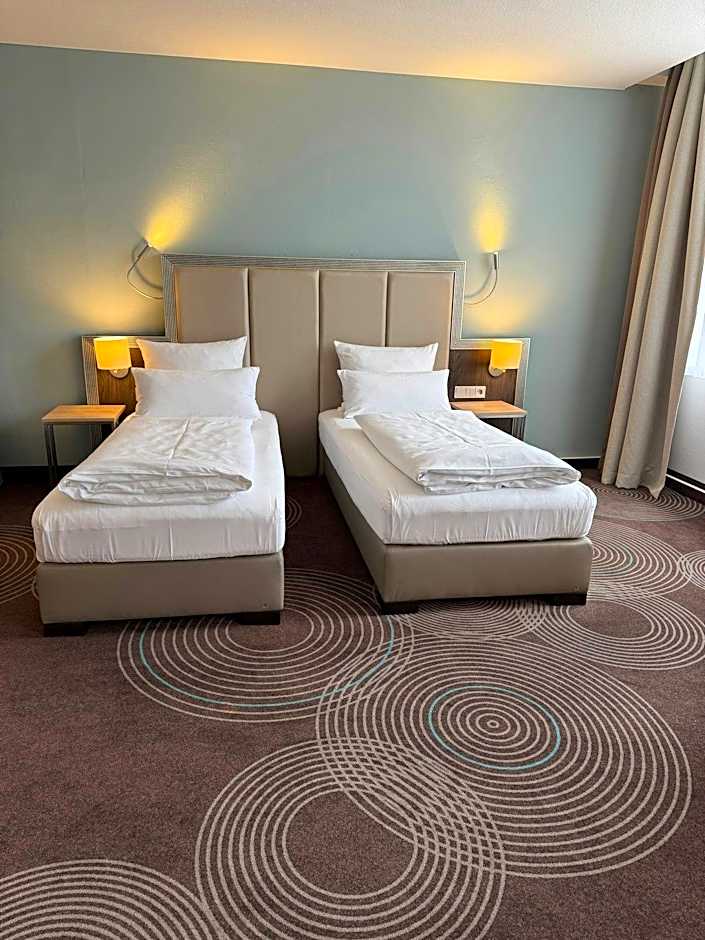 Photo 1 of 4 of Premium 2 Twin Beds