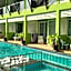 Khaolak C-nior Bungalows