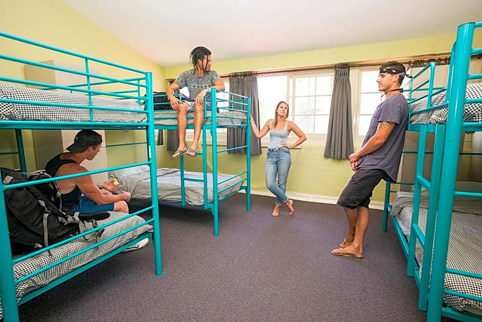 Newcastle Beach YHA Hostel