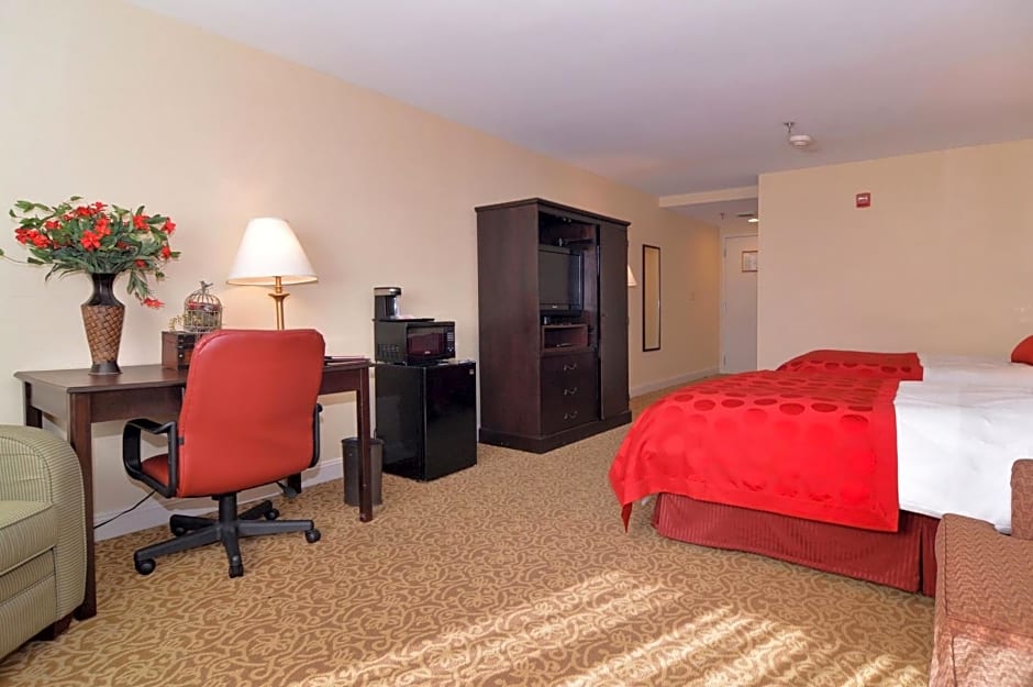 Ramada by Wyndham Seekonk Providence Area