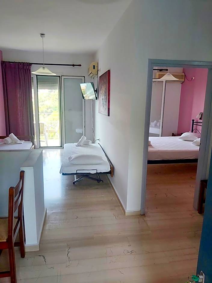 Filoxenia Hotel & Apartments