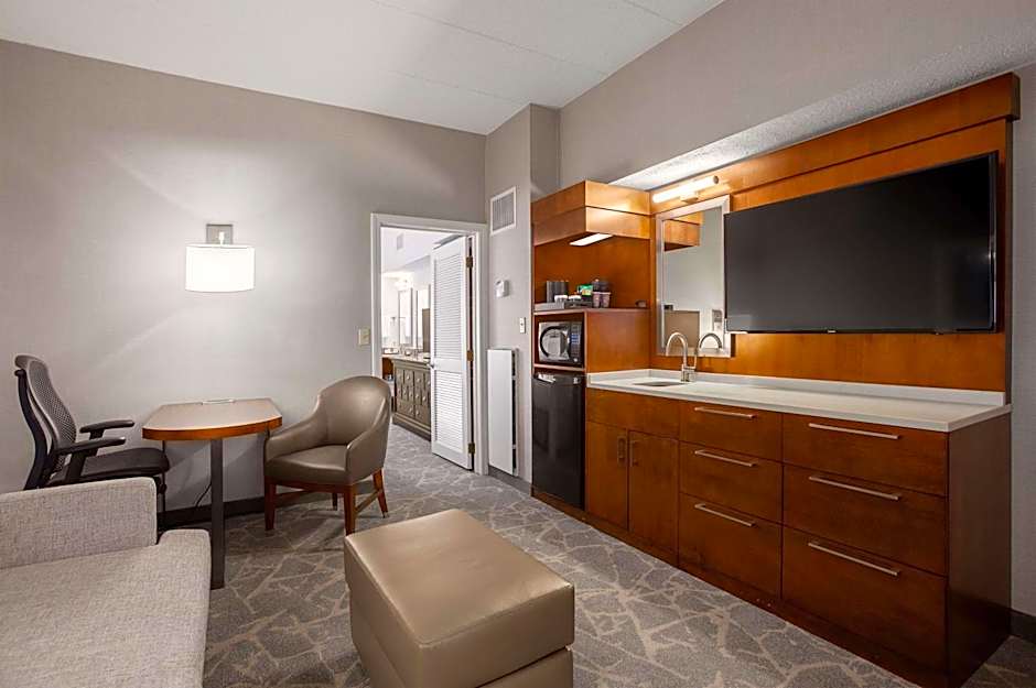 Embassy Suites by Hilton Boston Marlborough