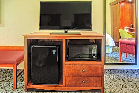 Double Room with Microwave and Refrigerator - Non-Smoking