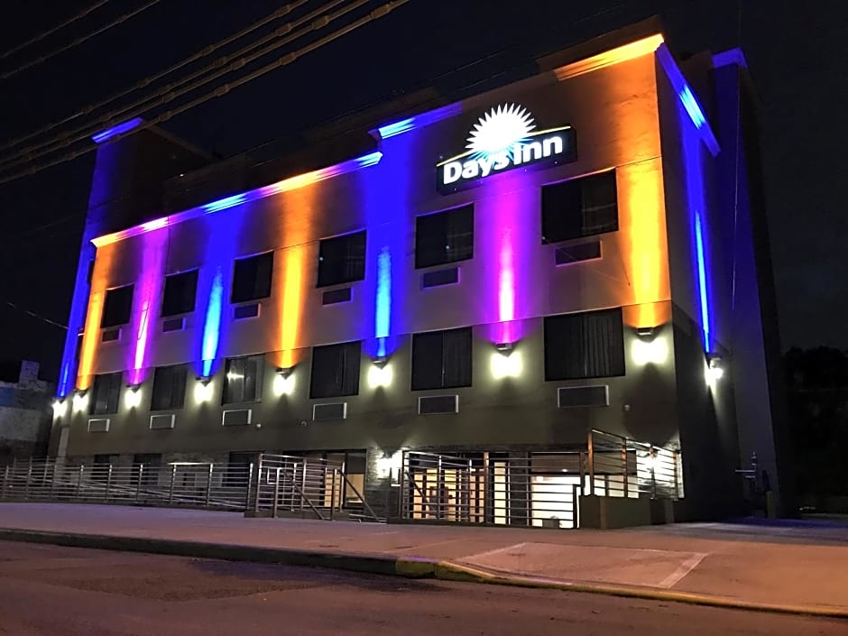 Days Inn by Wyndham Brooklyn Marine Park