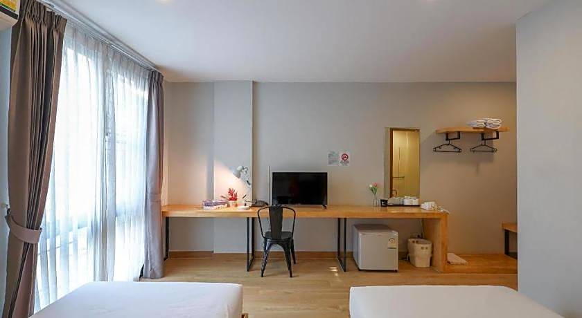 Esy Hotel