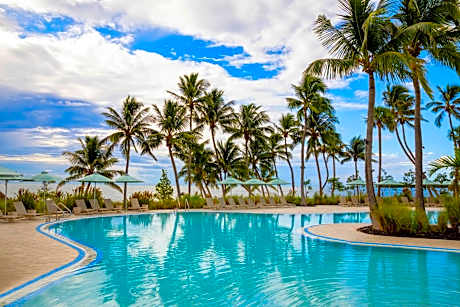 Amara Cay Resort