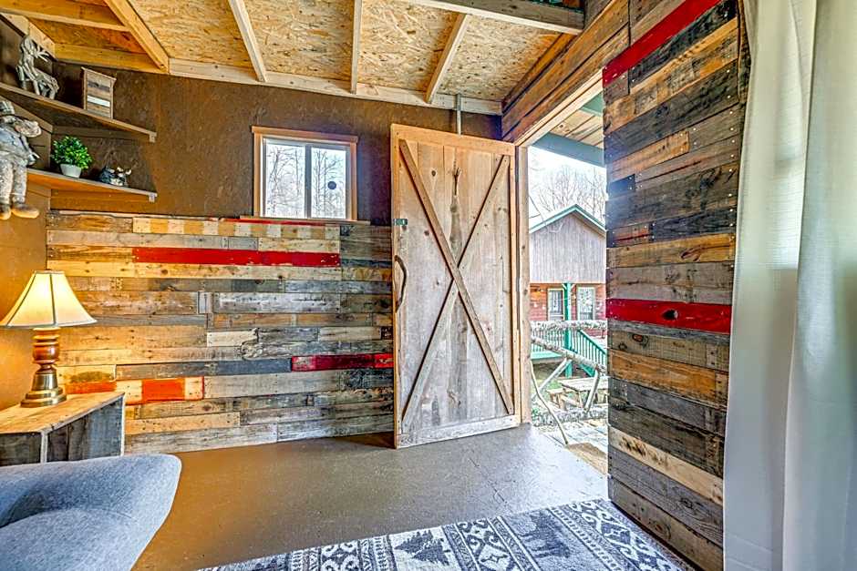 Smoky Mountain Cabin with Camping Area and Fire Pit!