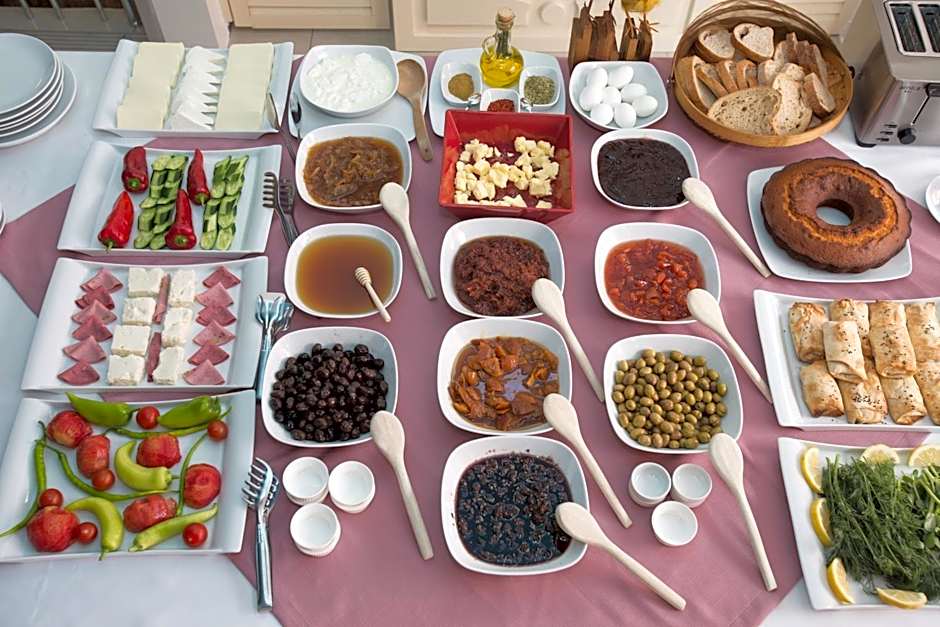 Dedeminn Marina Hotel