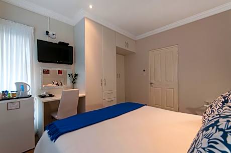 Double Room 10