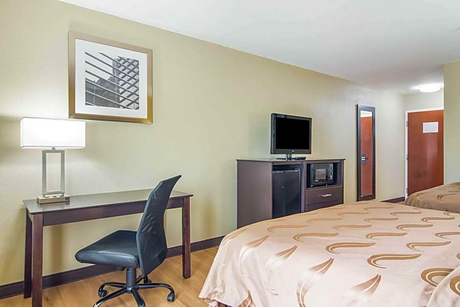 Quality Inn & Suites Canton, GA