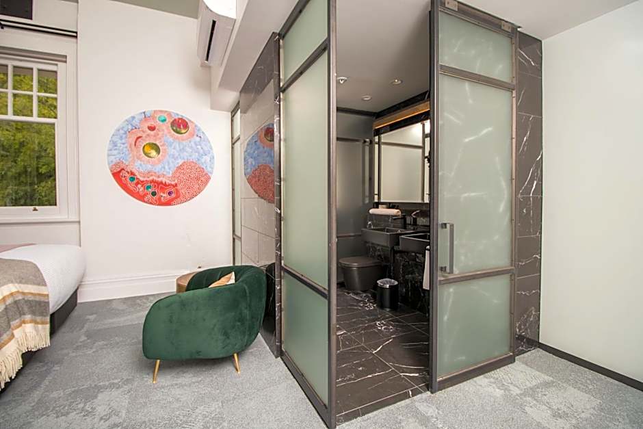 Clarence Boutique Hotel