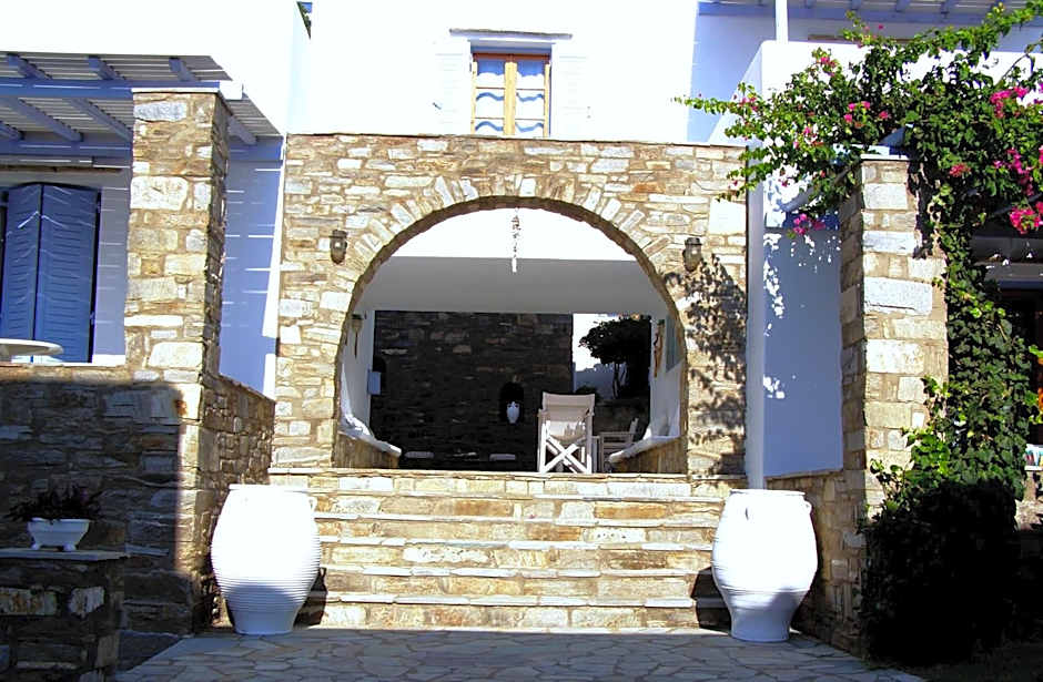 Elena Studios & Apartments